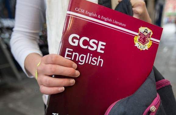 gcse英语成绩代替雅思至少到到什么水平？